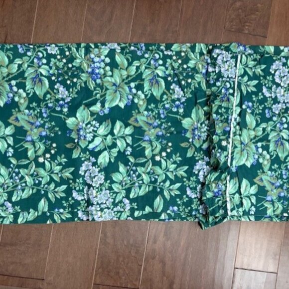 Vintage EUC Laura Ashley Bramble Shower Curtain w/ Ruffle 70"x 74" - Picture 6 of 8